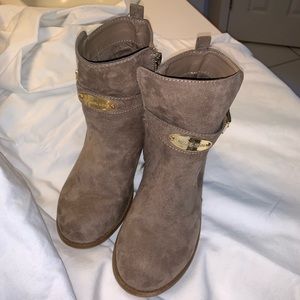 Girls Michael Kira booties size 2